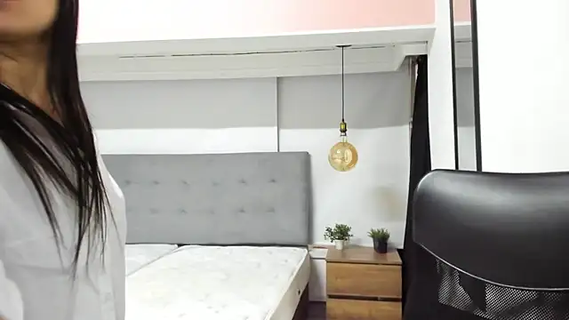 LindaCatalina  online show from March 2026 01:11:02 PM