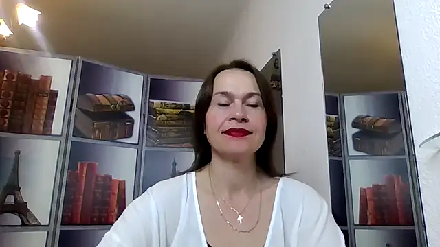Selena Moo online show from May 2026 03:08:02 PM