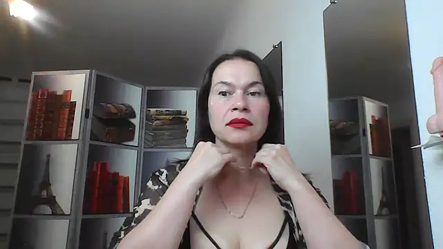 Selena Moo online show from July 2026 09:29:01 AM