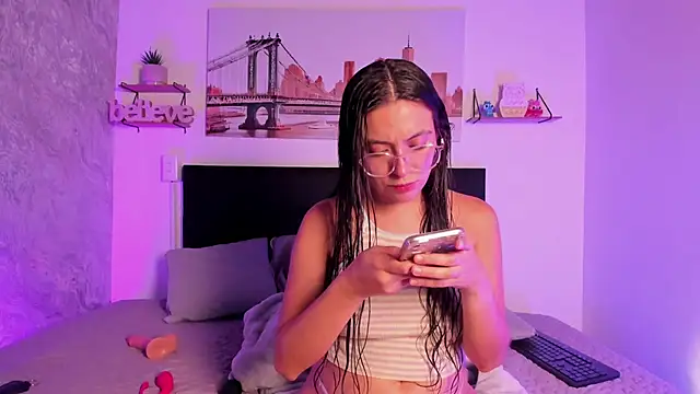 SofiaLujan  online show from April 2026 11:55:02 PM