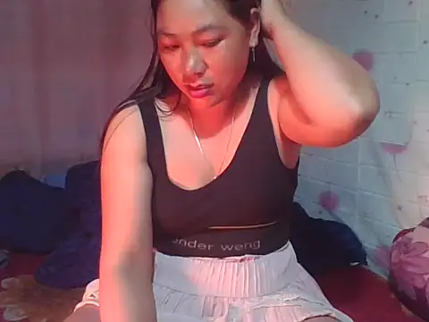 Snapshot of Hena__ chatting on April 2026 10:36:02 PM Hena online show from April 2026 10:36:02 PM