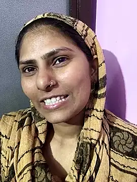 SUZI 777 online show from April 2026 03:23:01 AM