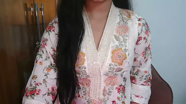 Snapshot of urvashi_rai chatting on August 2026 11:08:02 AM urvashi rai online show from August 2026 11:08:02 AM