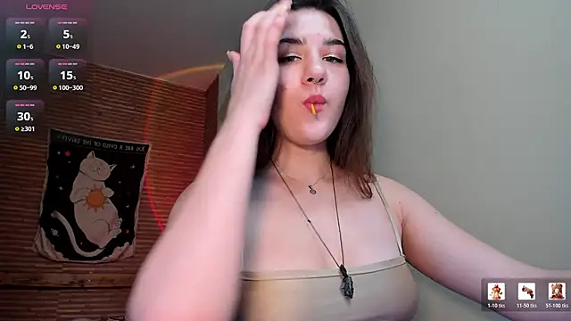Snapshot of Elly__Green chatting on April 2026 02:14:02 AM Elly Green online show from April 2026 02:14:02 AM