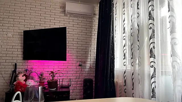 Snapshot of ElmiraDabato chatting on April 2026 07:09:01 AM ElmiraDabato online show from April 2026 07:09:01 AM