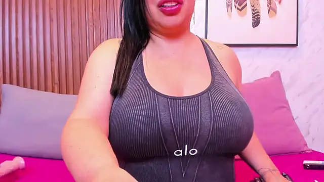 Nahomi rosse online show from April 2026 02:19:02 PM