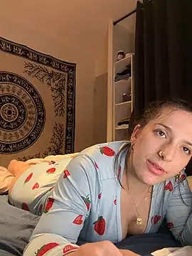 Snapshot of georginamoor chatting on April 2026 09:15:02 PM georginamoor online show from April 2026 09:15:02 PM