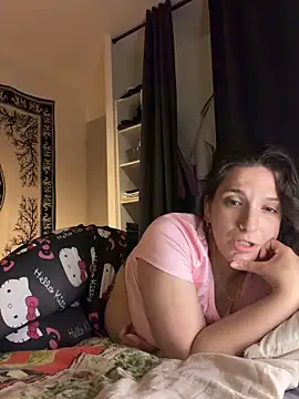 Snapshot of georginamoor chatting on April 2026 08:57:02 PM georginamoor online show from April 2026 08:57:02 PM