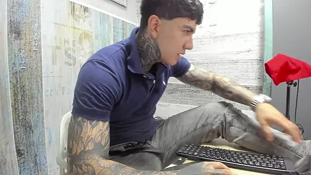 Gury tattoo online show from April 2026 06:25:01 PM