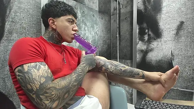 Gury tattoo online show from May 2026 08:04:02 PM