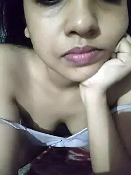 ALIZA FENDY online show from July 2026 04:03:01 PM