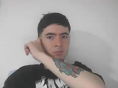 Snapshot of lio____ chatting on May 2026 07:00:02 PM lio online show from May 2026 07:00:02 PM