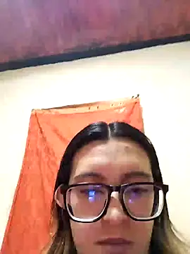 Snapshot of Greta_silber26 chatting on April 2026 07:00:01 PM Greta silber26 online show from April 2026 07:00:01 PM