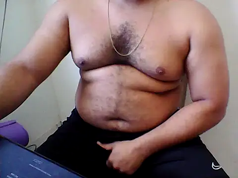 Derick 013 online show from May 2026 03:39:02 PM