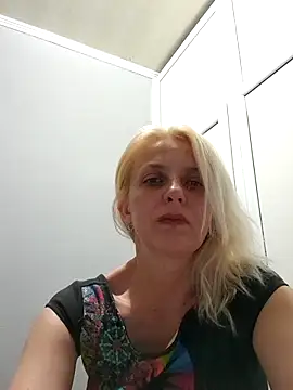 MiaLove183 online show from July 2026 02:44:01 PM