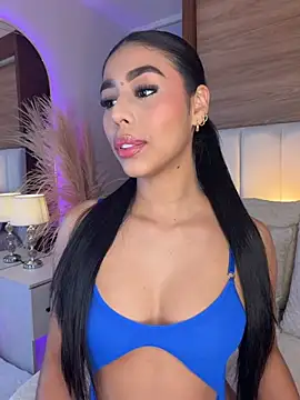 Snapshot of Rossie_Blooms chatting on July 2026 10:25:02 PM Rossie Blooms online show from July 2026 10:25:02 PM