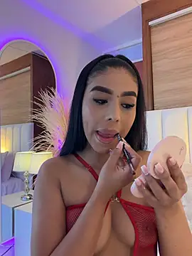 Snapshot of Rossie_Blooms chatting on July 2026 11:08:02 PM Rossie Blooms online show from July 2026 11:08:02 PM