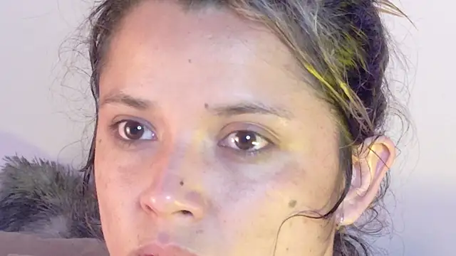 Snapshot of KylieVennet chatting on May 2026 04:40:01 AM KylieVennet online show from May 2026 04:40:01 AM