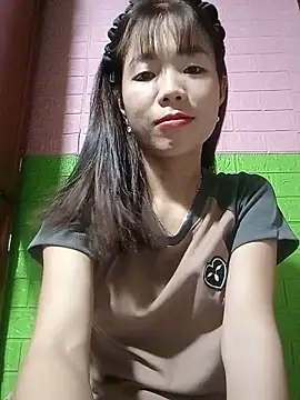 Snapshot of AmyLinee01 chatting on May 2026 11:16:02 AM AmyLinee01 online show from May 2026 11:16:02 AM
