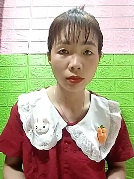 Snapshot of AmyLinee01 chatting on June 2026 12:09:02 PM AmyLinee01 online show from June 2026 12:09:02 PM