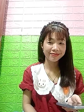 Snapshot of AmyLinee01 chatting on June 2026 12:27:01 AM AmyLinee01 online show from June 2026 12:27:01 AM