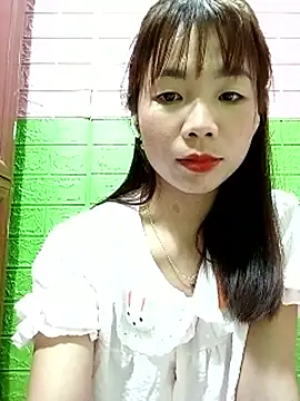 Snapshot of AmyLinee01 chatting on June 2026 11:05:01 PM AmyLinee01 online show from June 2026 11:05:01 PM