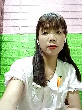 Snapshot of AmyLinee01 chatting on July 2026 07:29:02 PM AmyLinee01 online show from July 2026 07:29:02 PM