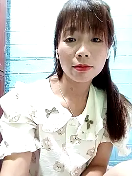 Snapshot of AmyLinee01 chatting on July 2026 04:39:33 PM AmyLinee01 online show from July 2026 04:39:33 PM