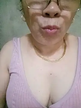 Snapshot of Funsexy1 chatting on May 2026 01:46:01 AM Funsexy1 online show from May 2026 01:46:01 AM