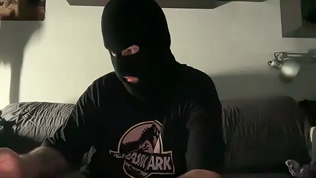 Snapshot of SilentScreamsVan- chatting on May 2026 09:09:02 PM SilentScreamsVan- online show from May 2026 09:09:02 PM