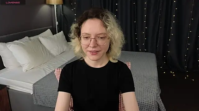 Snapshot of HottoKori chatting on April 2026 05:34:01 AM HottoKori online show from April 2026 05:34:01 AM