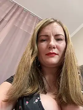 Snapshot of Susan_Wright chatting on June 2026 12:00:01 AM Susan Wright online show from June 2026 12:00:01 AM