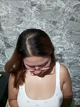 Amazingurlx online show from May 2026 08:25:01 PM