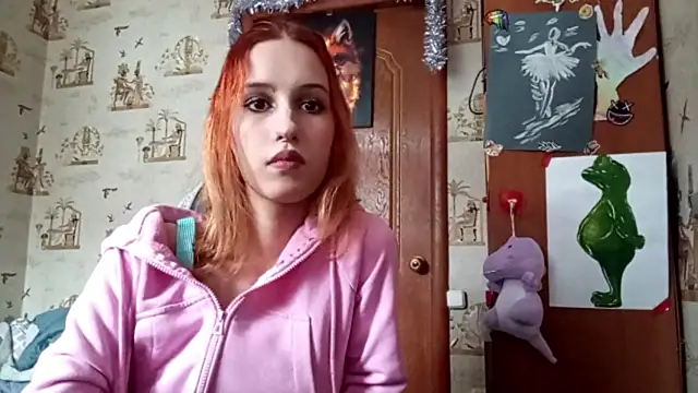 SirenFrost online show from May 2026 02:14:01 PM