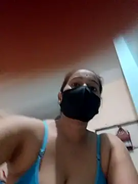 Sexi roovi online show from June 2026 06:45:01 PM