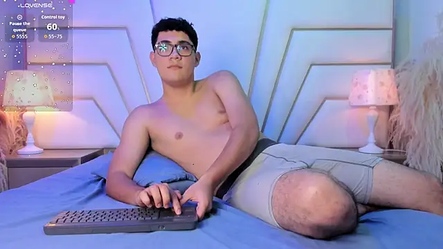 DylanLuxe online show from April 2026 03:29:02 AM