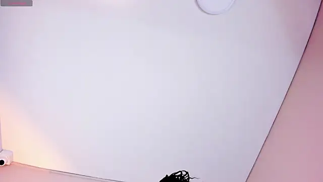 andreazoe online show from June 2026 02:32:01 PM