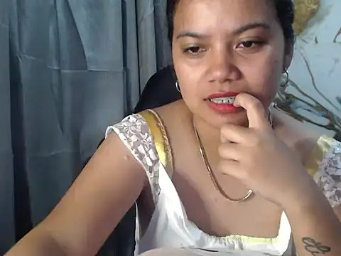 Snapshot of deseyy chatting on April 2026 06:52:01 PM deseyy online show from April 2026 06:52:01 PM