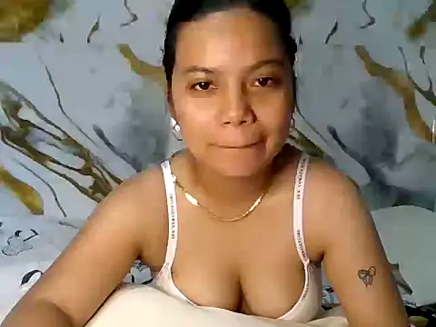 Snapshot of deseyy chatting on April 2026 05:54:02 AM deseyy online show from April 2026 05:54:02 AM