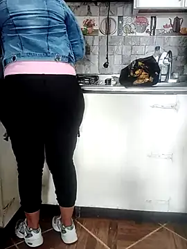 Snapshot of sexymomsn chatting on May 2026 04:59:01 PM sexymomsn online show from May 2026 04:59:01 PM