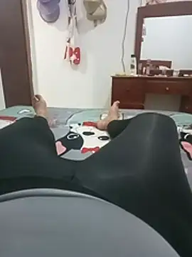 Snapshot of sexymomsn chatting on August 2026 06:01:02 AM sexymomsn online show from August 2026 06:01:02 AM