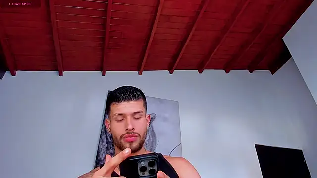 Snapshot of Santos_ramirez1 chatting on April 2026 01:47:02 PM Santos ramirez1 online show from April 2026 01:47:02 PM