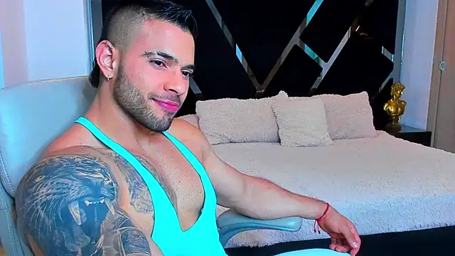 Raytorres online show from April 2026 11:36:02 PM