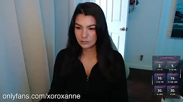 sweetRoxie online show from June 2026 06:12:01 PM