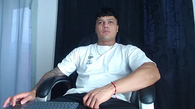 Pedro x777 online show from April 2026 10:51:01 PM