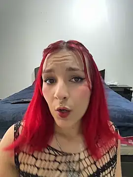 Snapshot of Amelie-RedHoney chatting on May 2026 08:02:02 PM Amelie-RedHoney online show from May 2026 08:02:02 PM