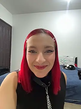 Snapshot of Amelie-RedHoney chatting on May 2026 03:51:02 PM Amelie-RedHoney online show from May 2026 03:51:02 PM