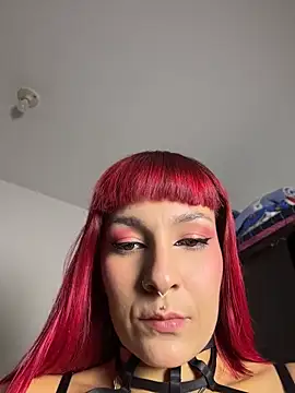 Snapshot of Amelie-RedHoney chatting on June 2026 10:59:02 PM Amelie-RedHoney online show from June 2026 10:59:02 PM