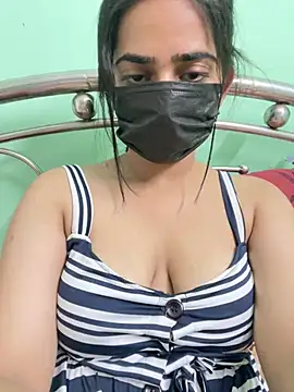 Snapshot of INAYA8855UU chatting on May 2026 11:07:01 AM INAYA8855UU online show from May 2026 11:07:01 AM