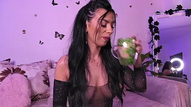 Snapshot of AmelieReeaa chatting on June 2026 03:25:01 PM AmelieReeaa online show from June 2026 03:25:01 PM